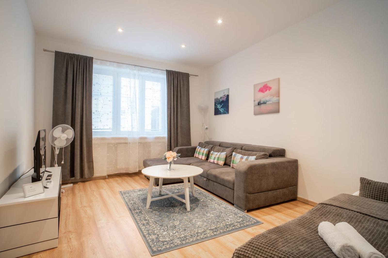 Sukromny Staromestsky Apartman V Uzasnej Lokalite/Cozy Old-Town Apartment In A Great Neighborhood Bratislava Esterno foto